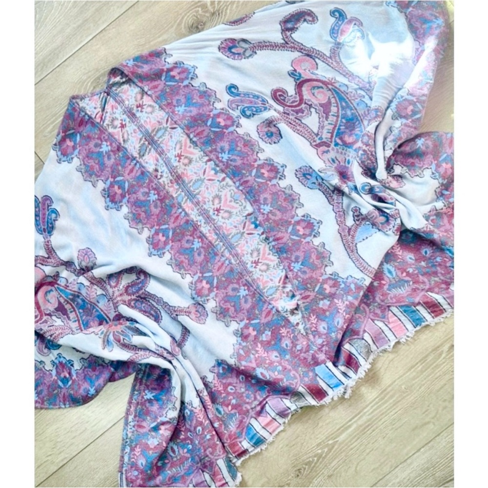 Chicos Jacquard Floral Border Ruana Kimono